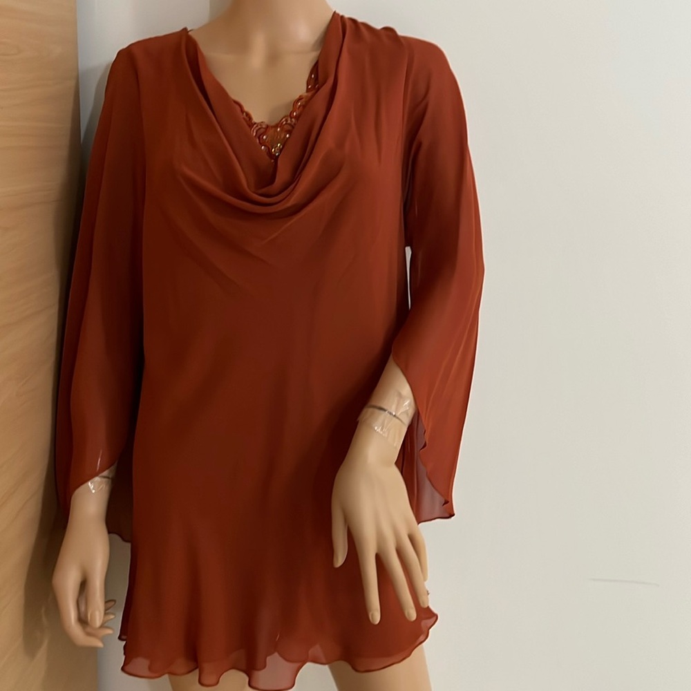Spin Woman’s Tunic..